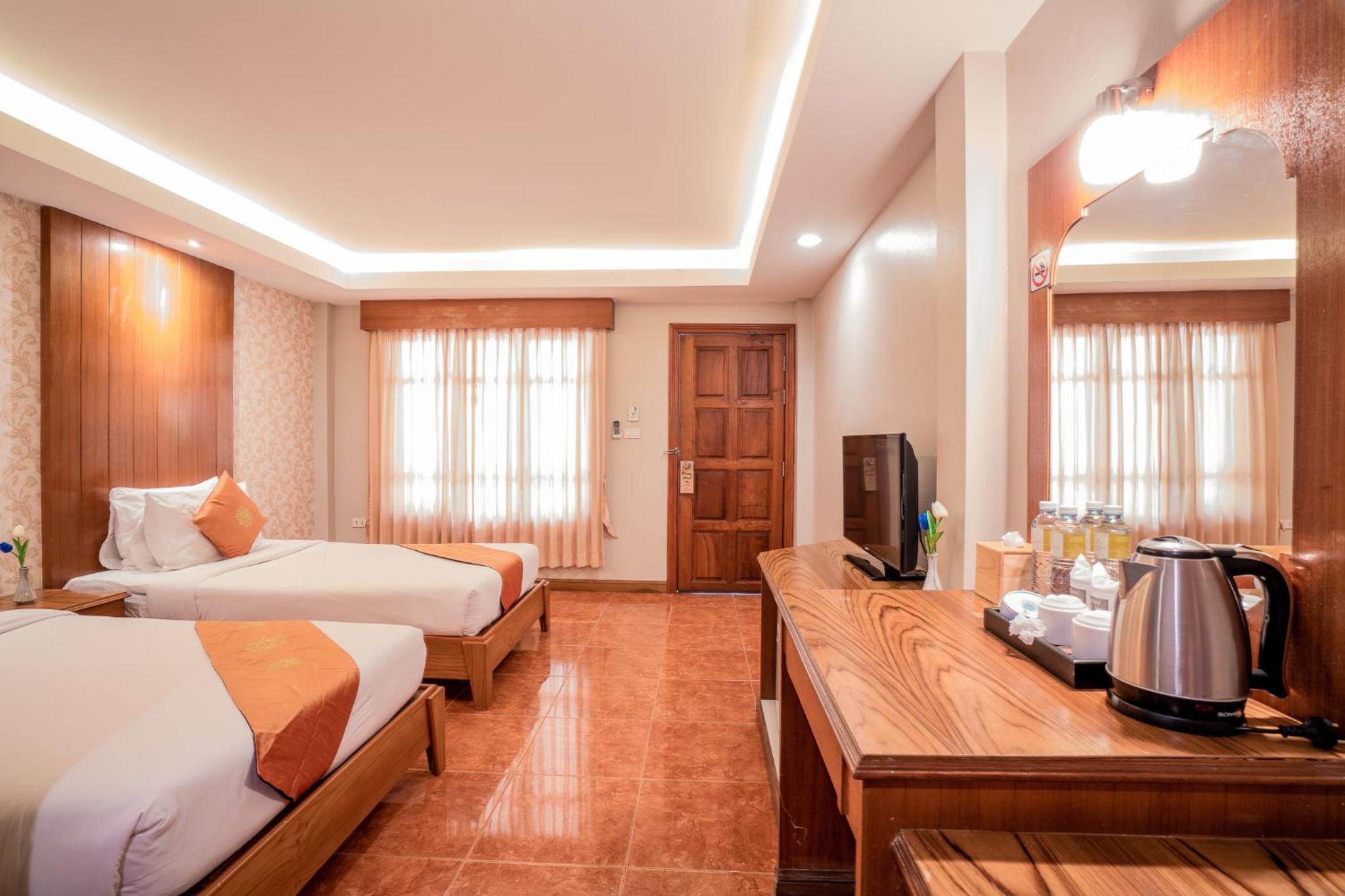 Deluxe Twin Bungalow- Newly Renovated