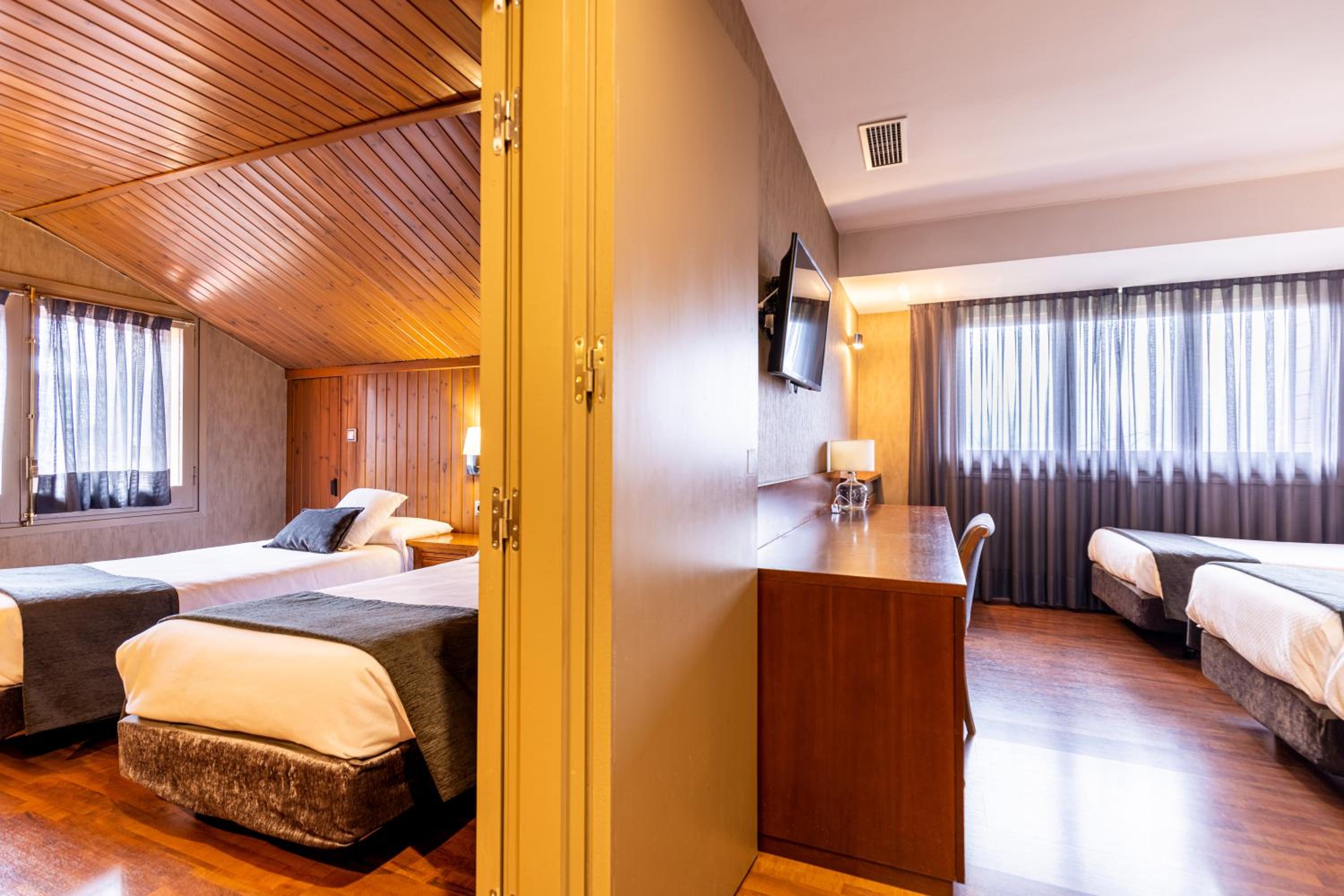 Two Connecting Double Rooms