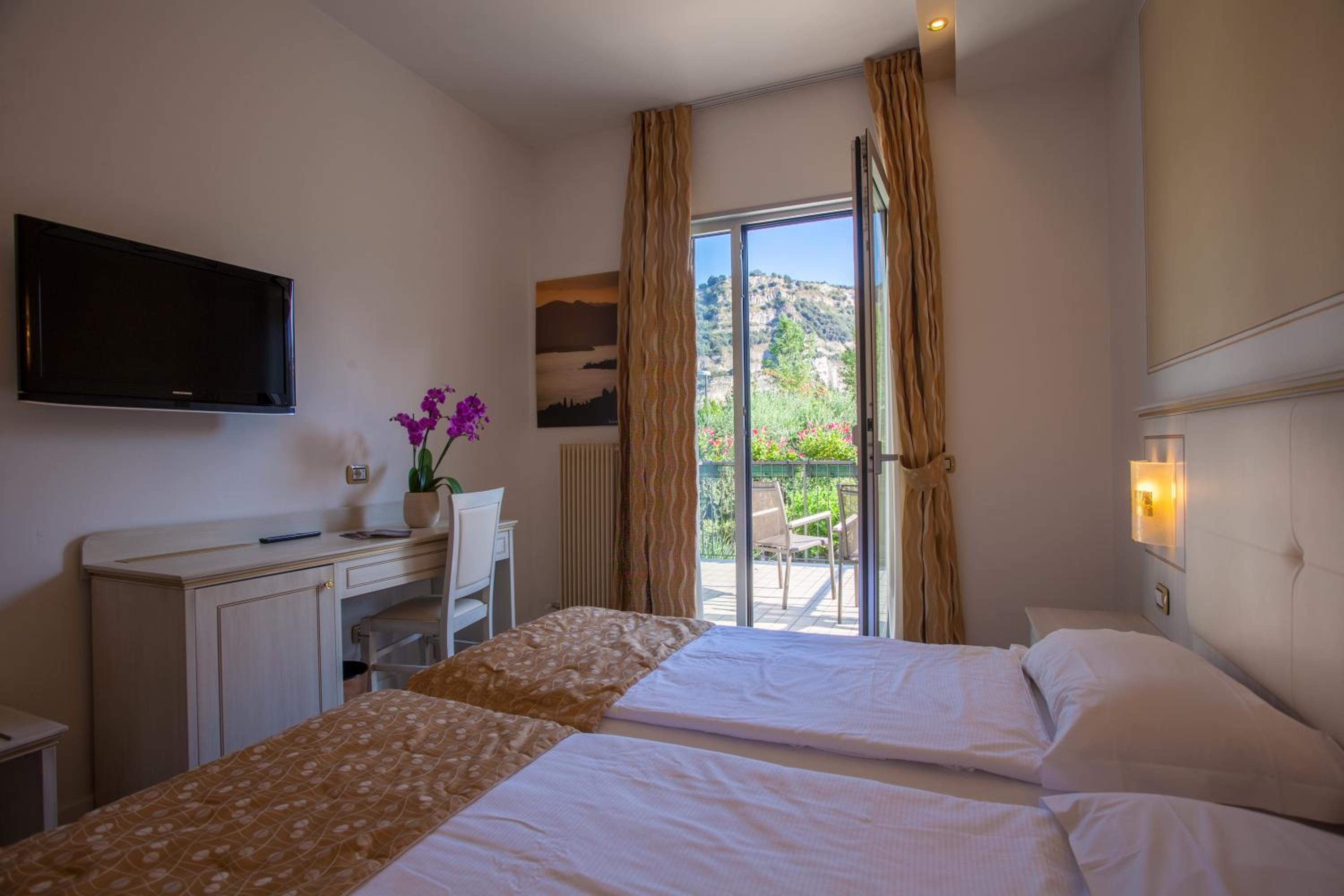 Superior Double or Twin Room with Balcony