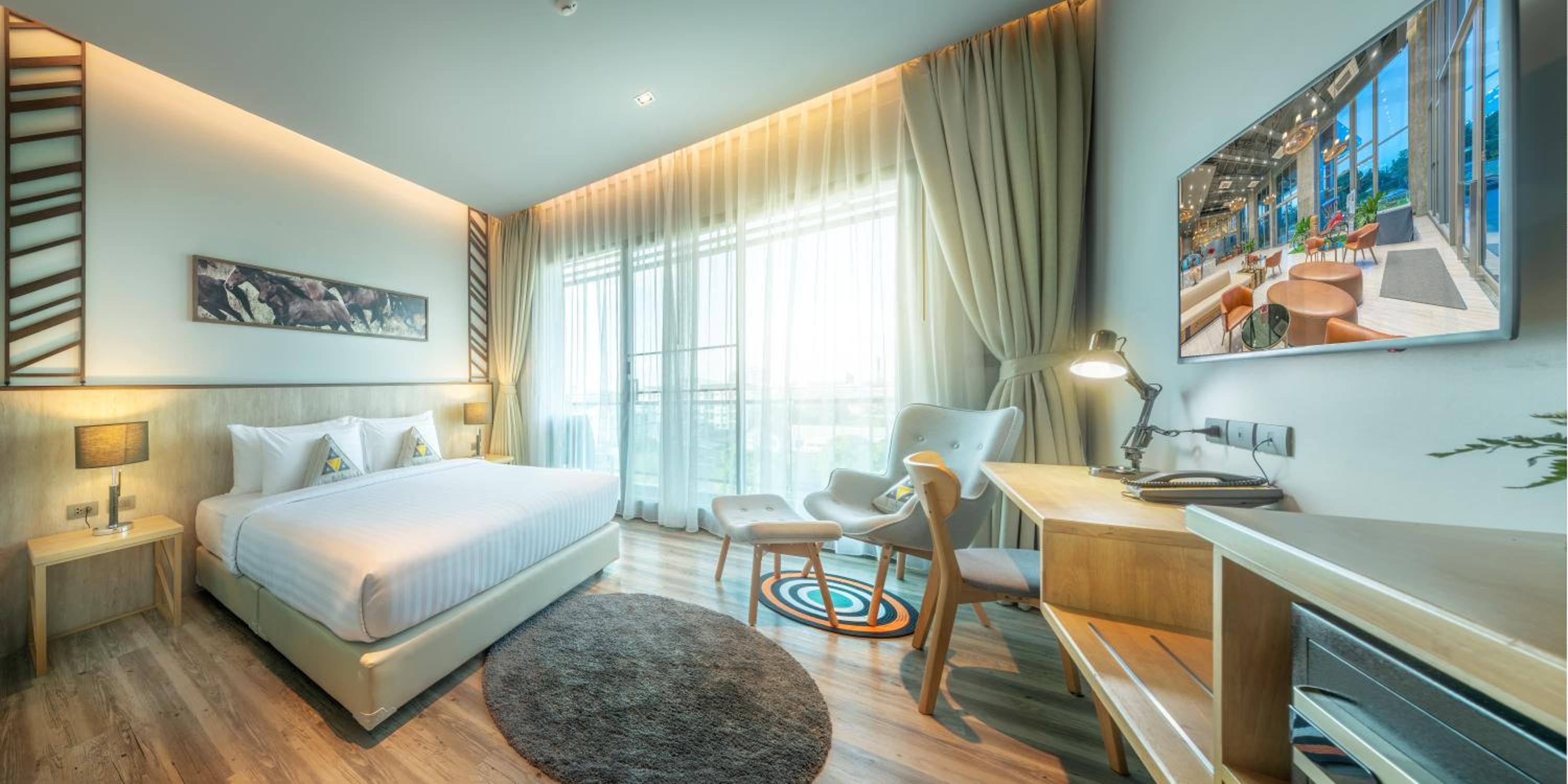 Deluxe Double or Twin Room