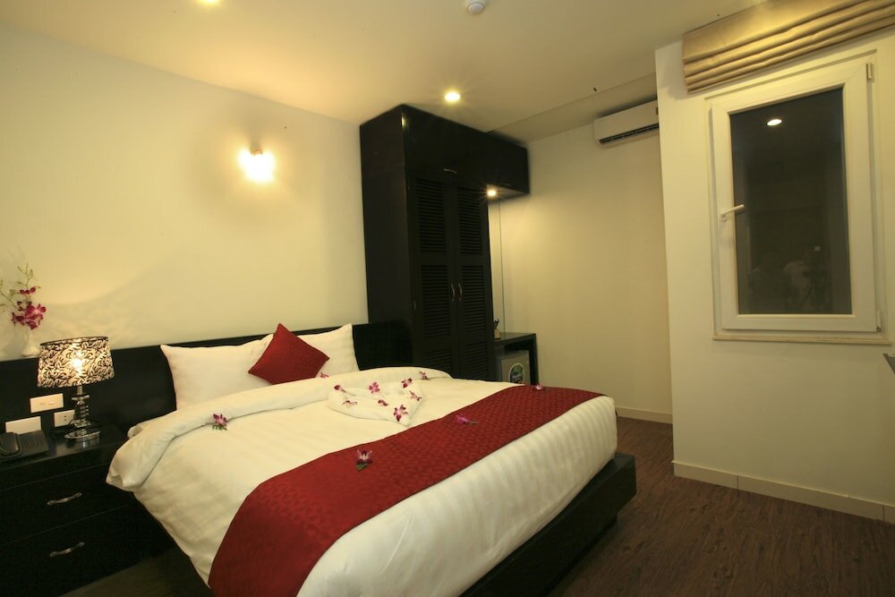 Superior Queen Room No Window