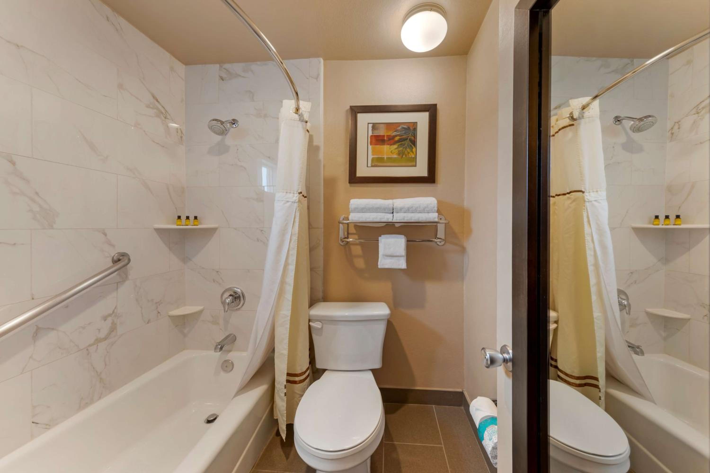 Double Room with Two Double Beds - Non-Smoking