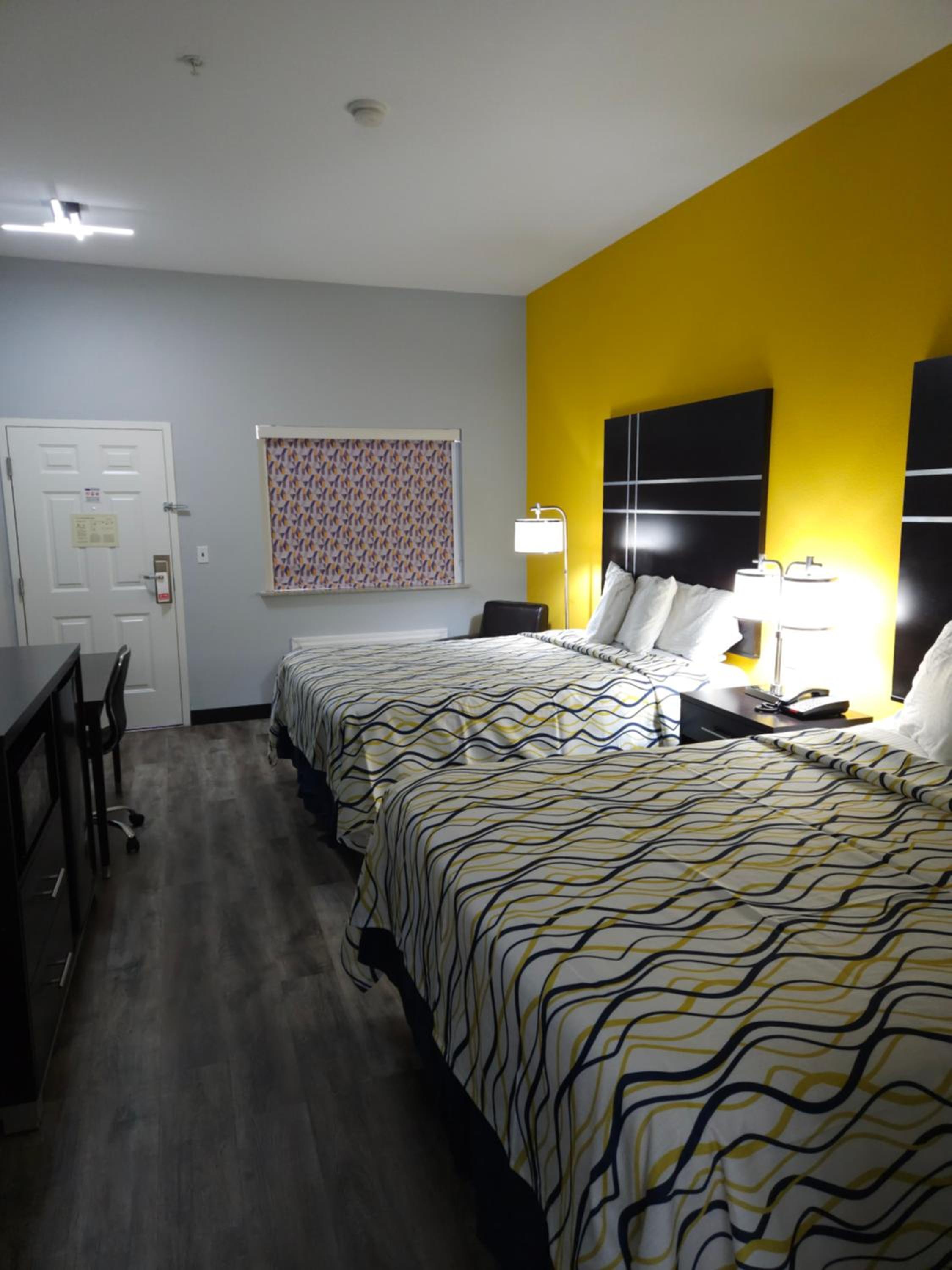 Queen Room with Two Queen Beds Non-Smoking