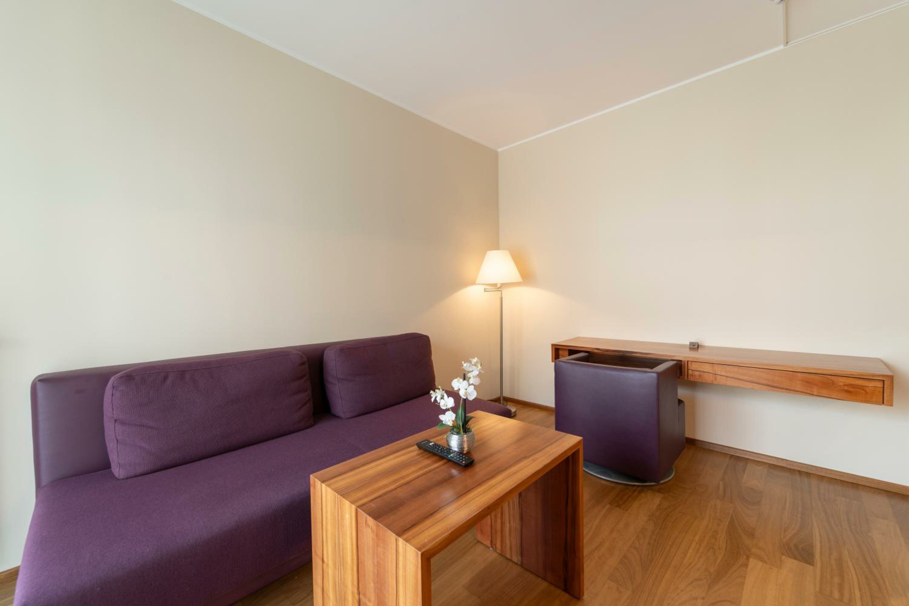 One-Bedroom Apartment with Balcony