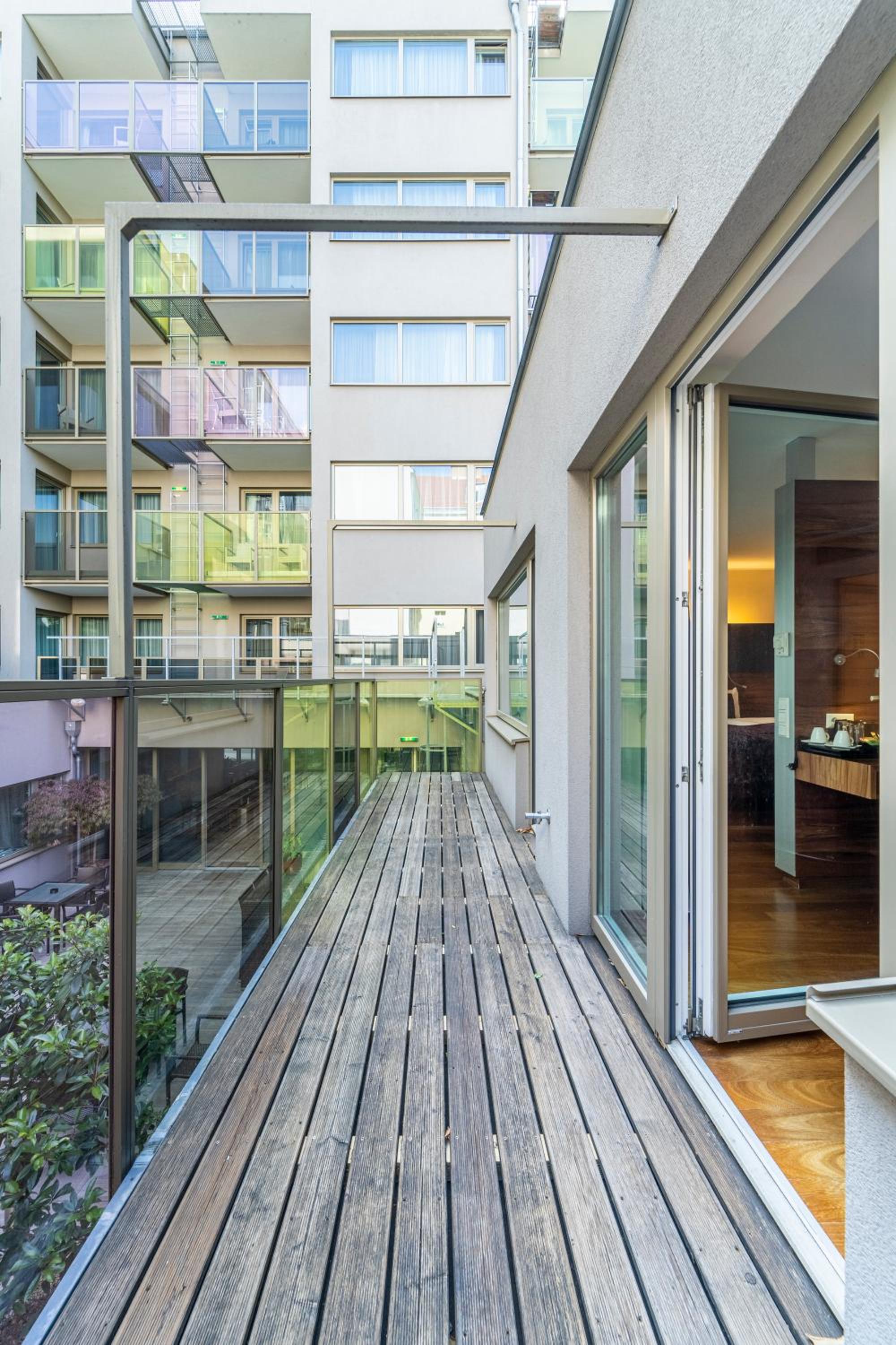 One-Bedroom Apartment with Balcony