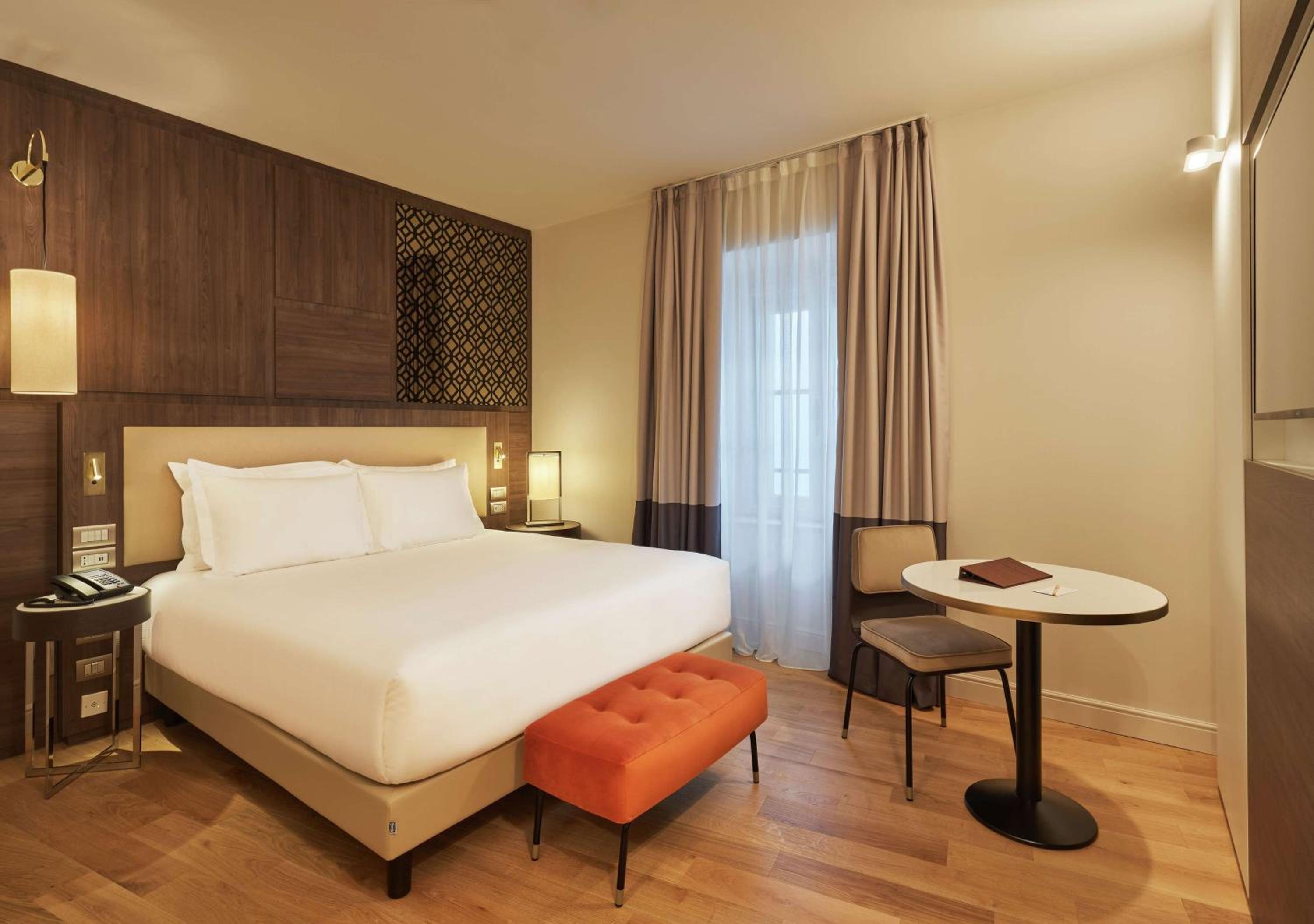 Deluxe Family King Room