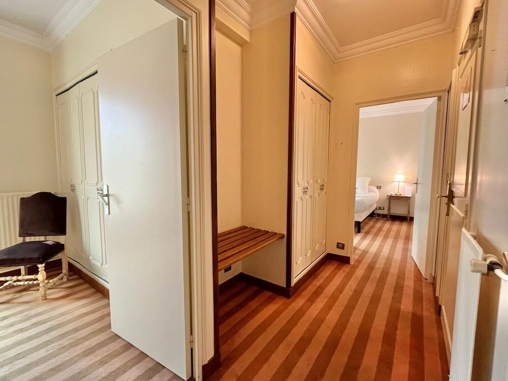 Classic Suite, 1 Bedroom, Bathtub, River View