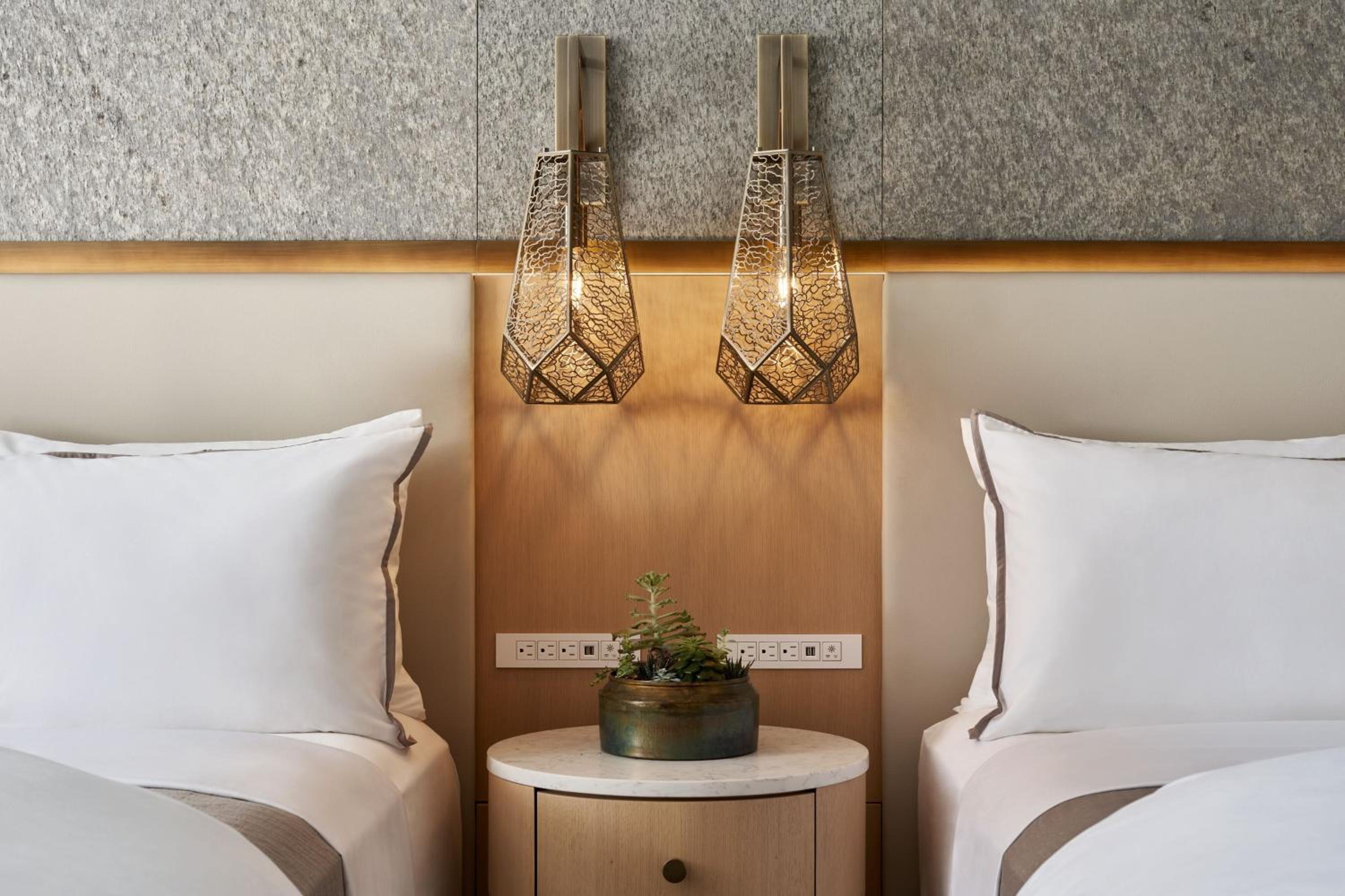 Deluxe Queen Room with Two Queen Beds