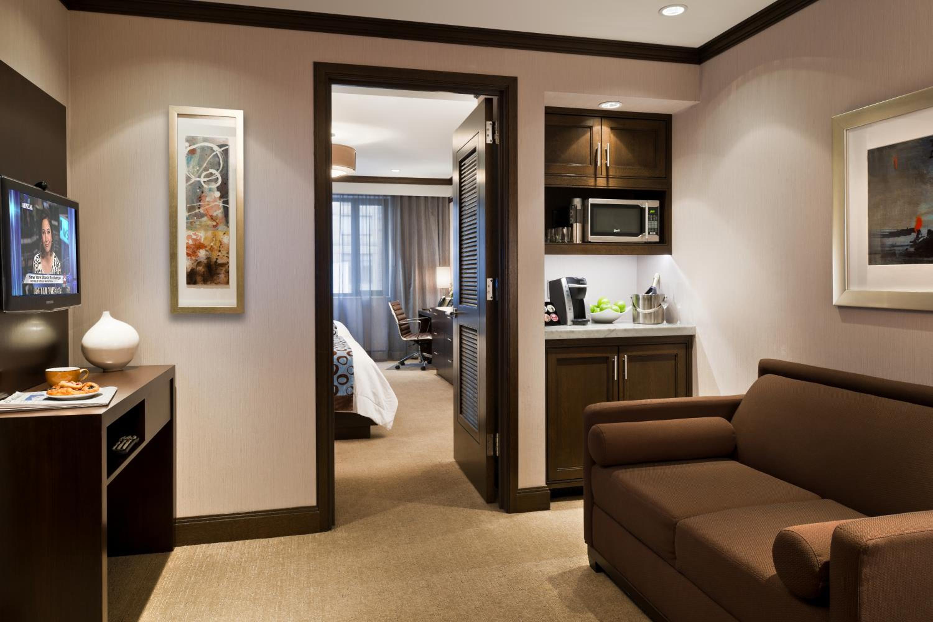 Superior Queen Suite