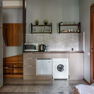 Апартаменты для двоих гостей с 1 большой кроватью (1й/2й эт.)