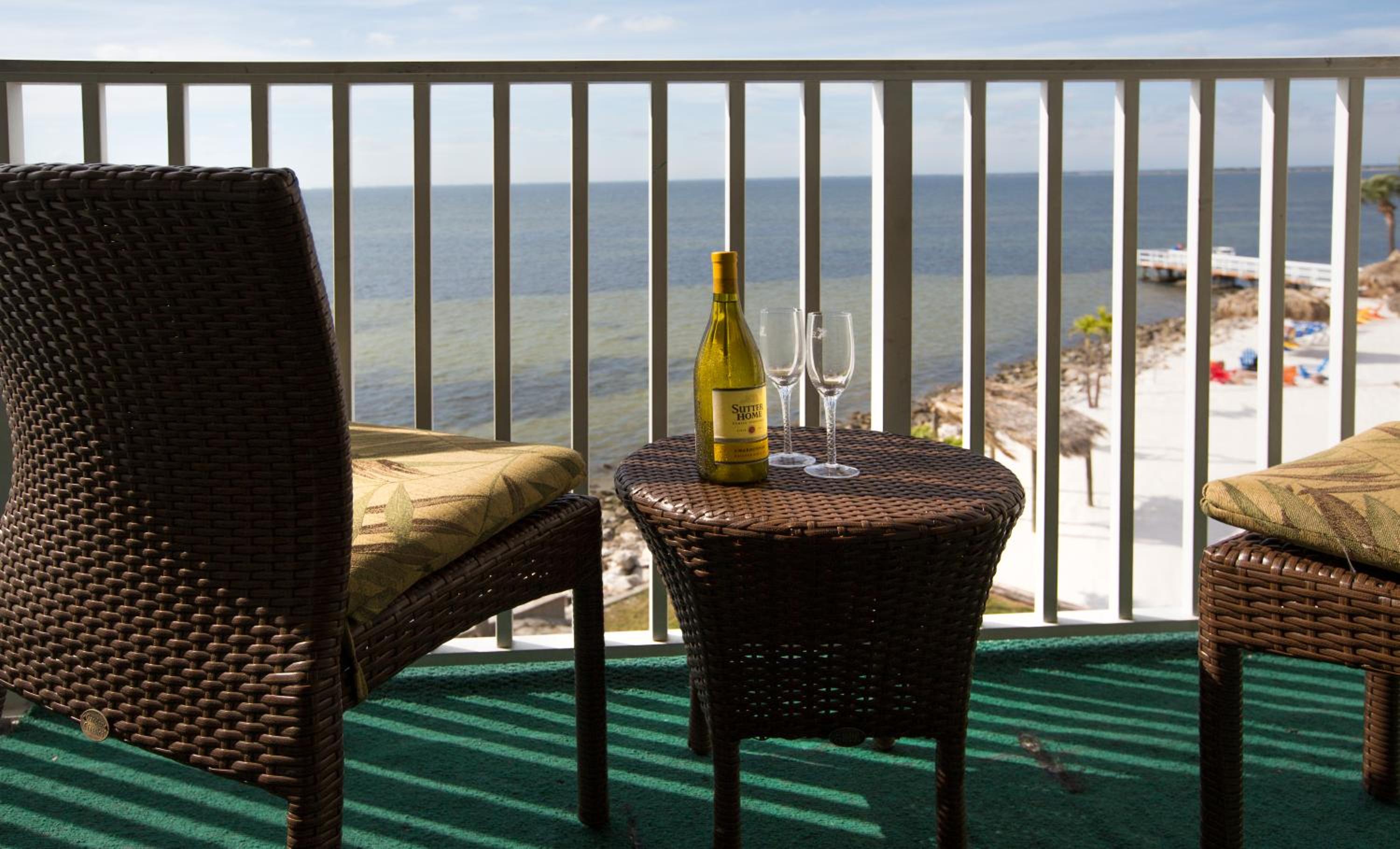 One-Bedroom Suite with Bay View