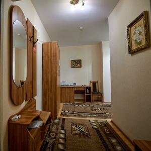 Трехместный