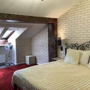 Номер первой категории "Улучшенный" с 1 кроватью "Мансарда"