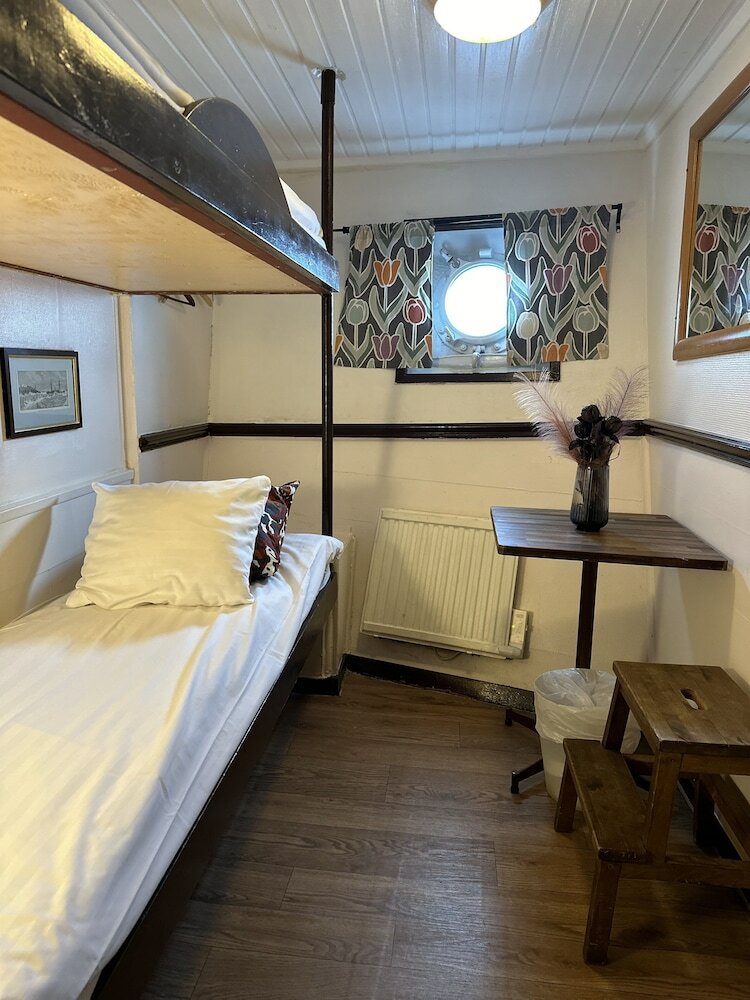 Economy Double Room, Shared Bathroom (Cabin on Boat)