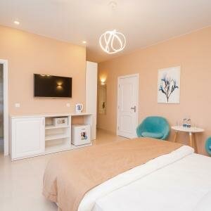 Джуниор Люкс