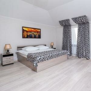 Комфорт (одна двуспальная кровать)