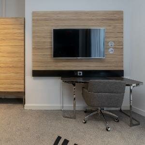 Номер Suite, с видом на реку - с большой двуспальной кроватью и диваном