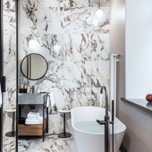 Улучшенный с ванной