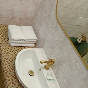 Двухместный номер с балконом и душем