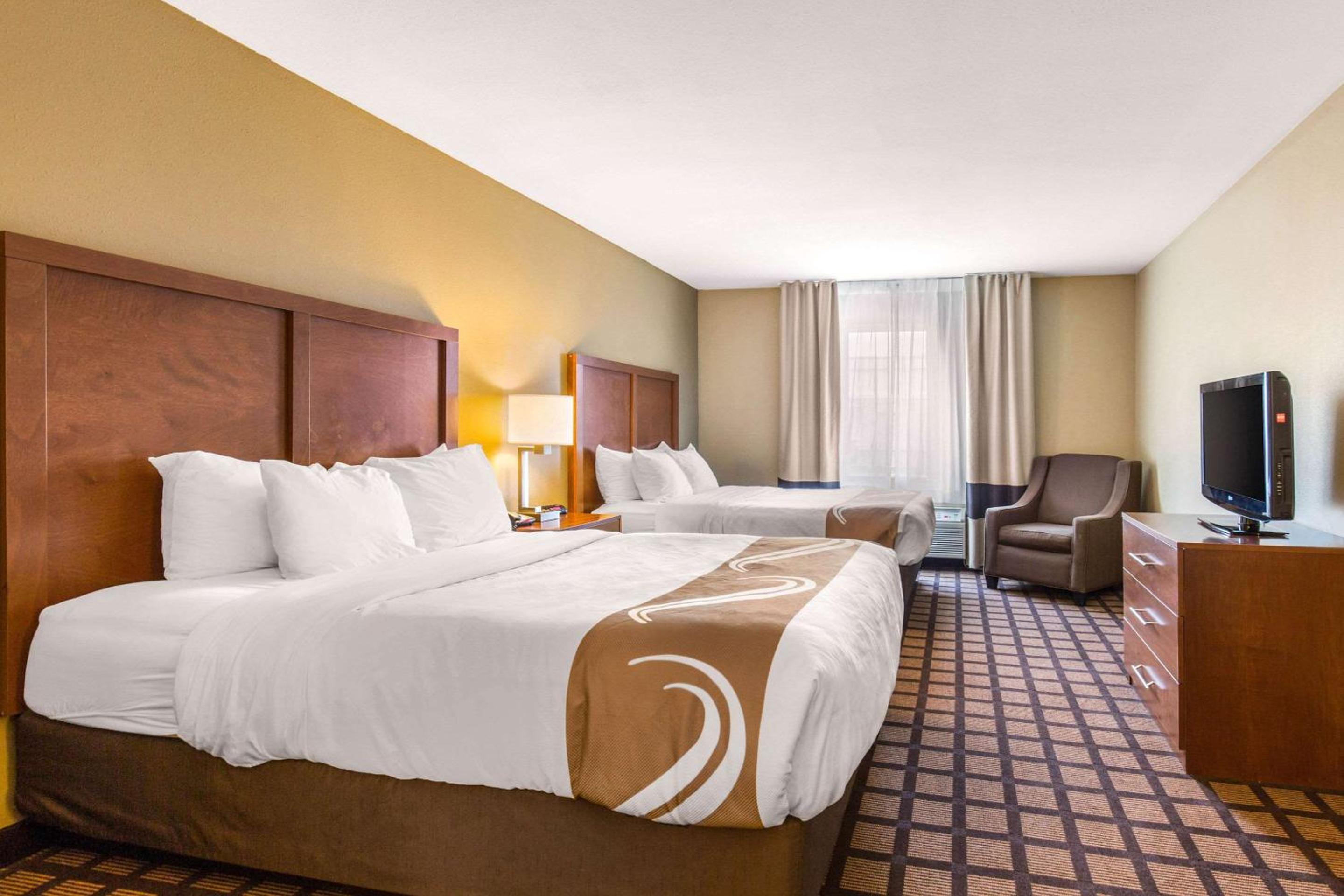 Queen Suite with Two Queen Beds - Non-Smoking