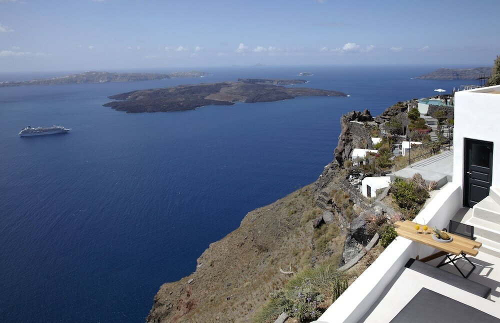 Infinity Pool Suite, Caldera View