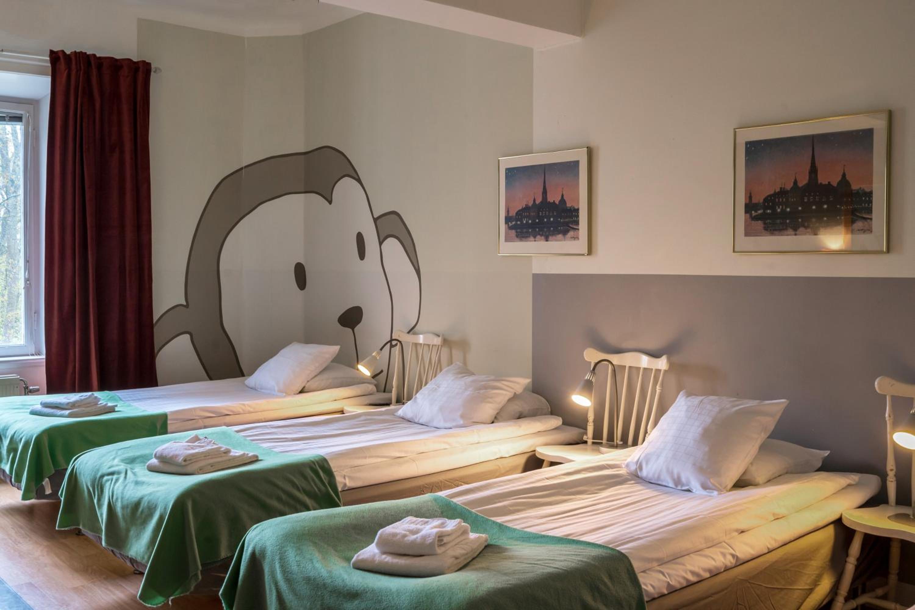 Quadruple Room with Shared Bathroom (Annex)