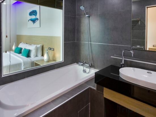 Villa T10/11/14 Private Pool With Jacuzzi Three Bedroom