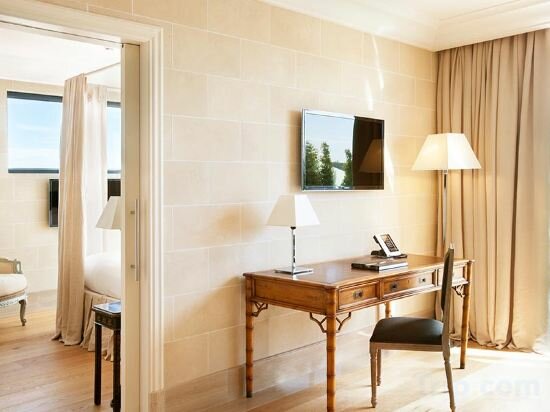 Penthouse Room