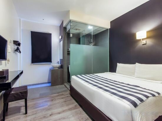 Superior King Room No Window