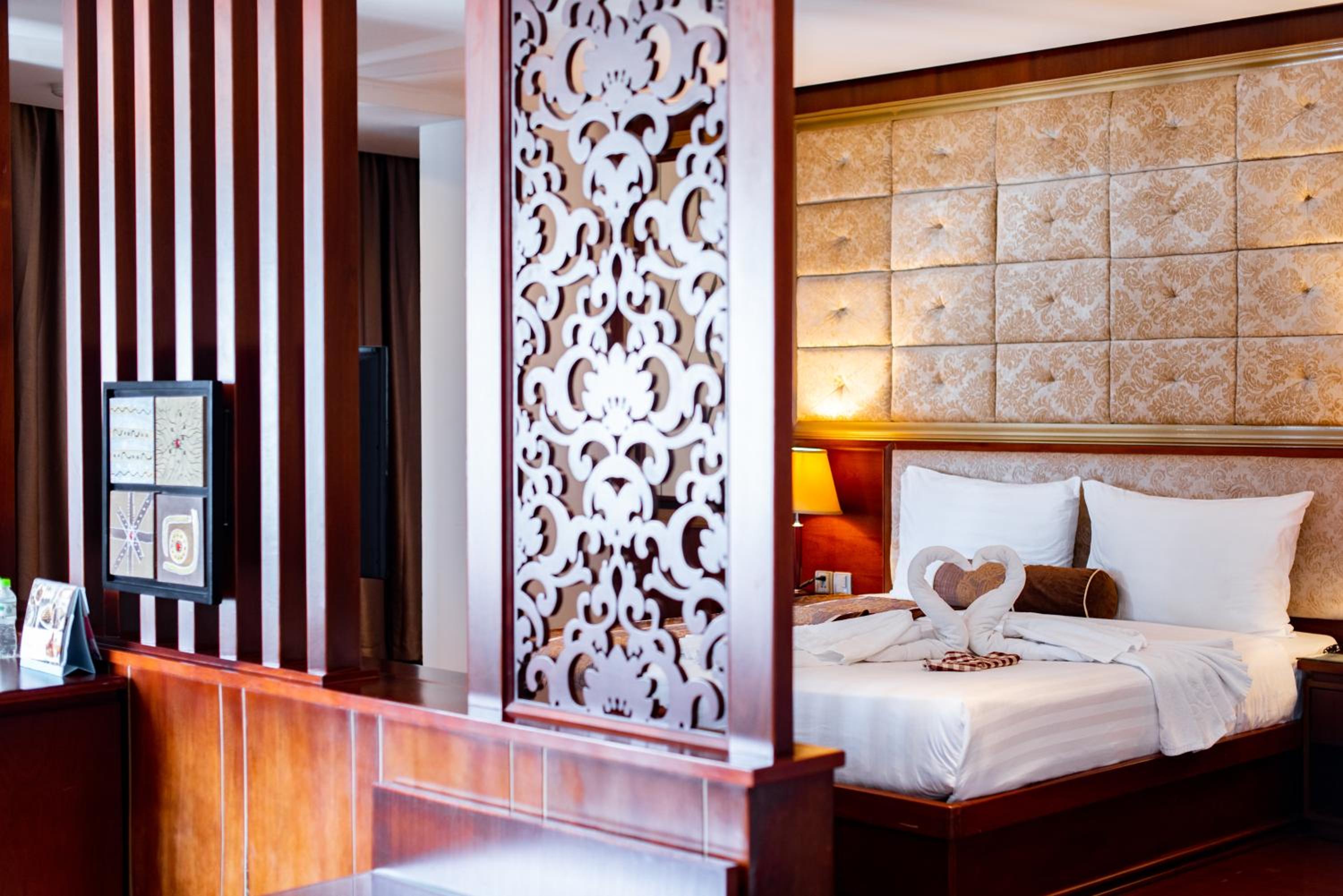 Triple Room with City View