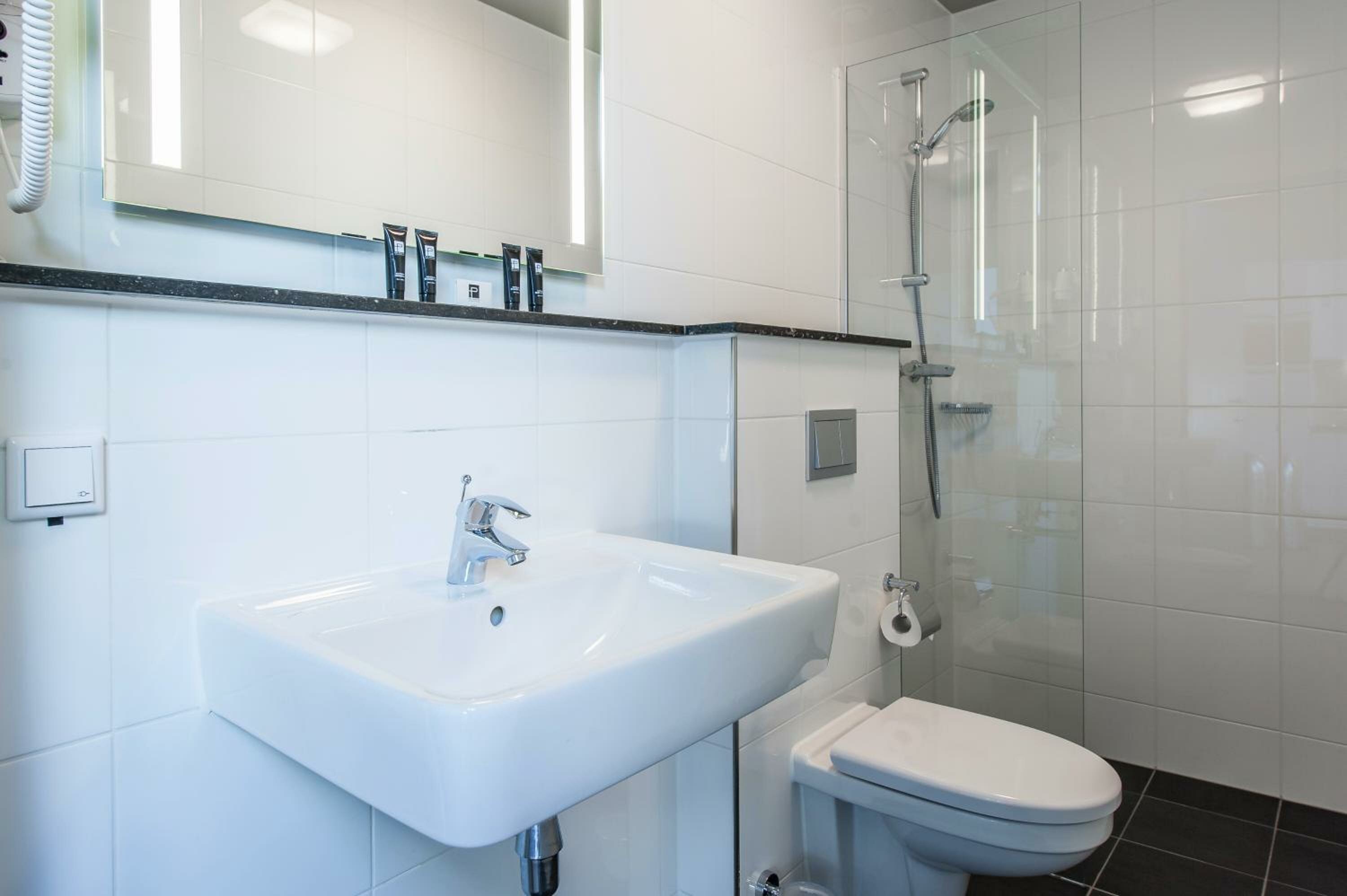 Medium Studio with Kitchen - Duplex