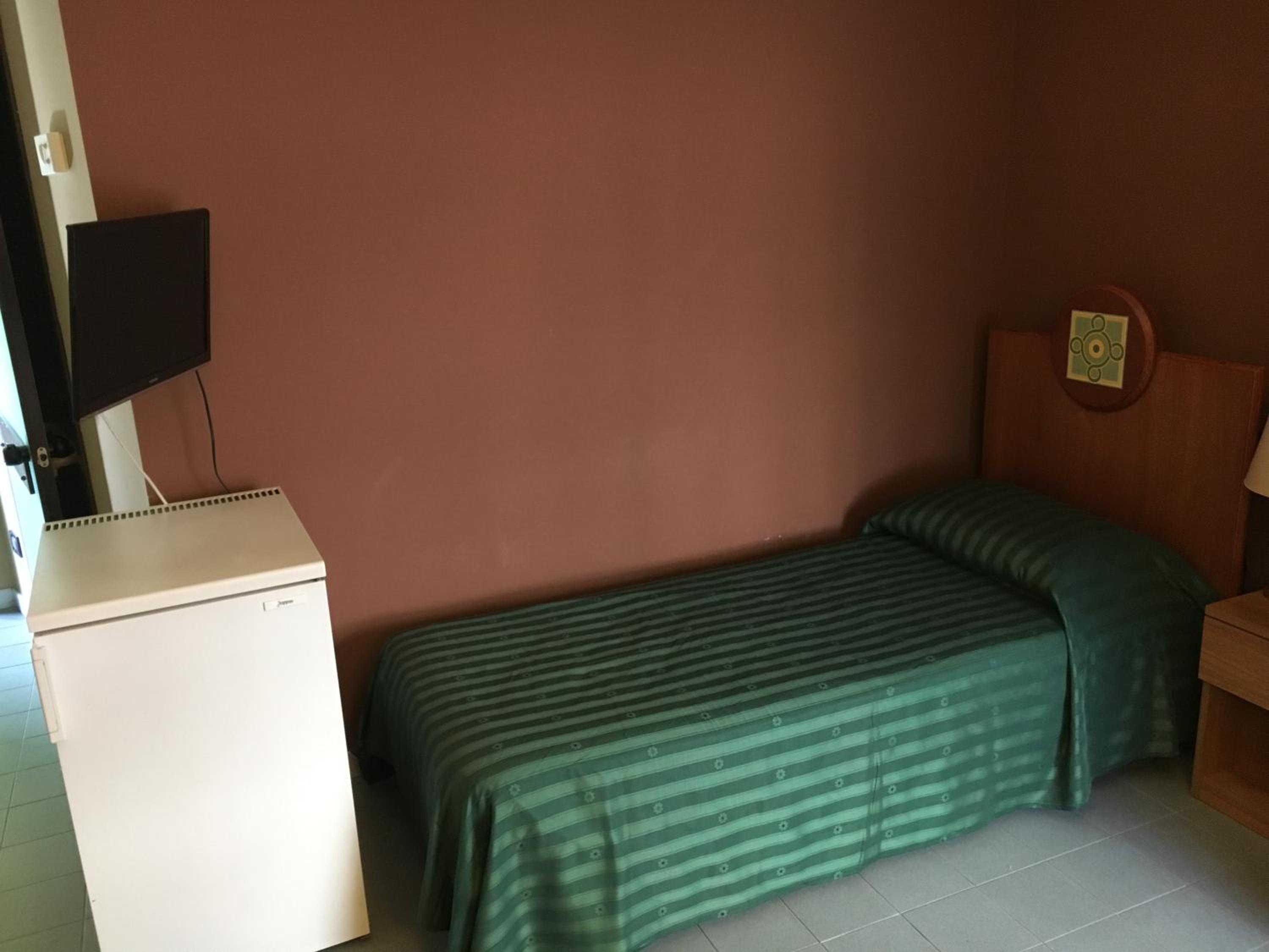 Economy Single Room