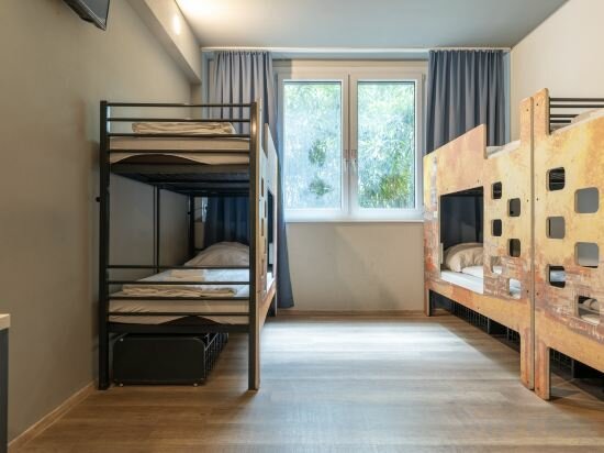 Bed In 6 Beds Mixed Dormitory