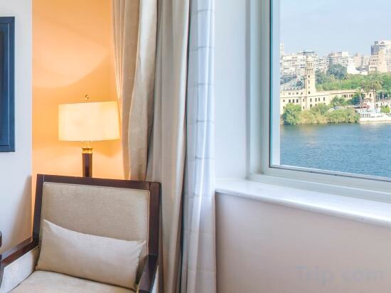 Nile Deluxe Room Twin