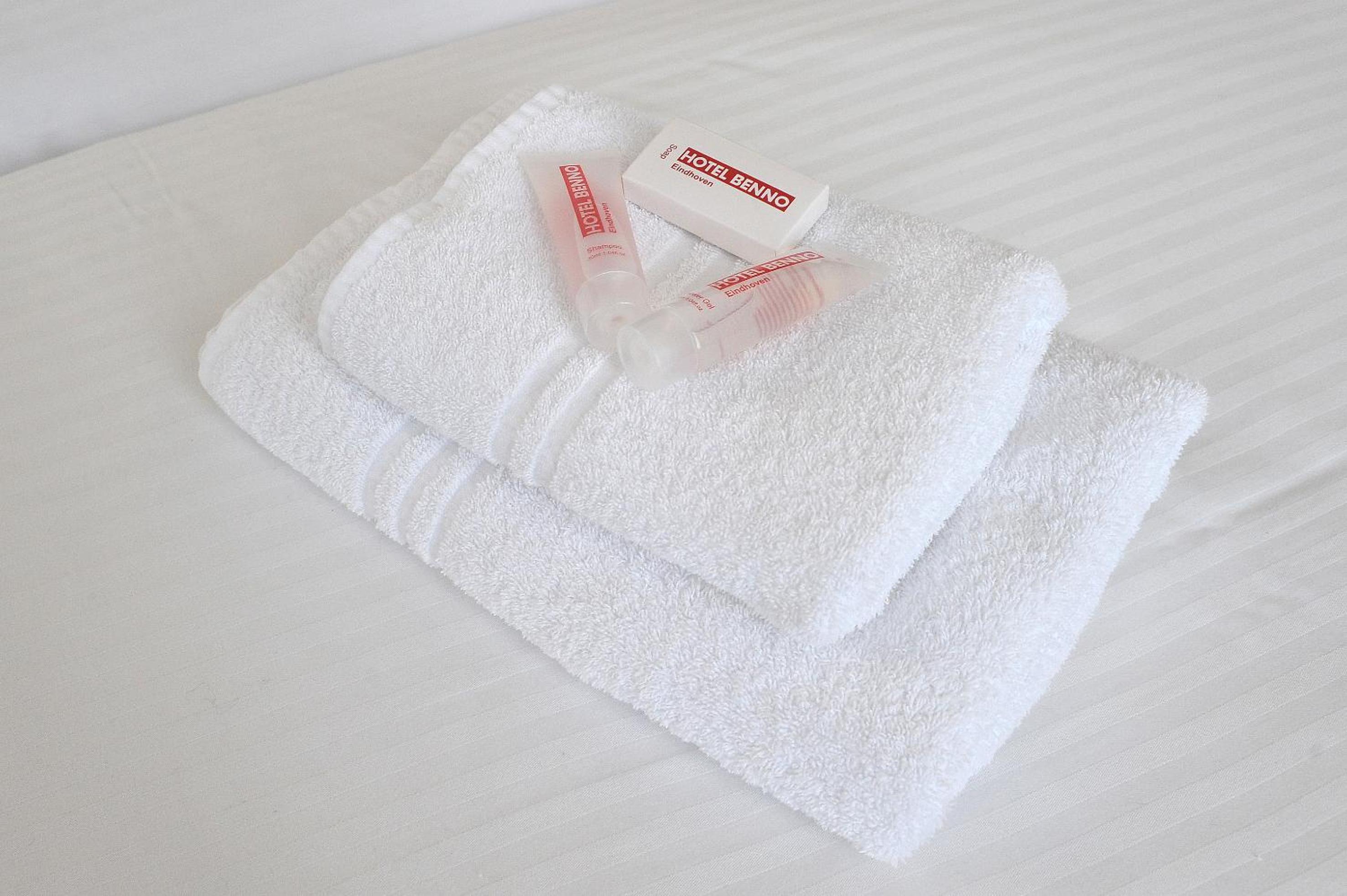 Single Room with Shared Bathroom