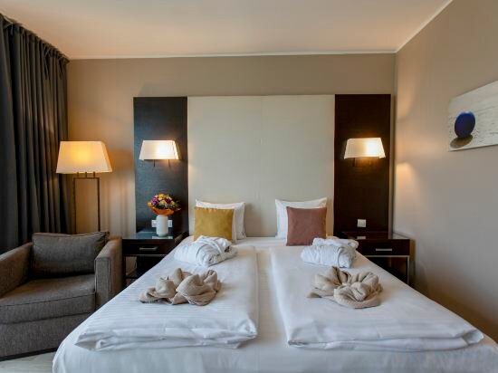 Deluxe Double Room Single Use With Balcony