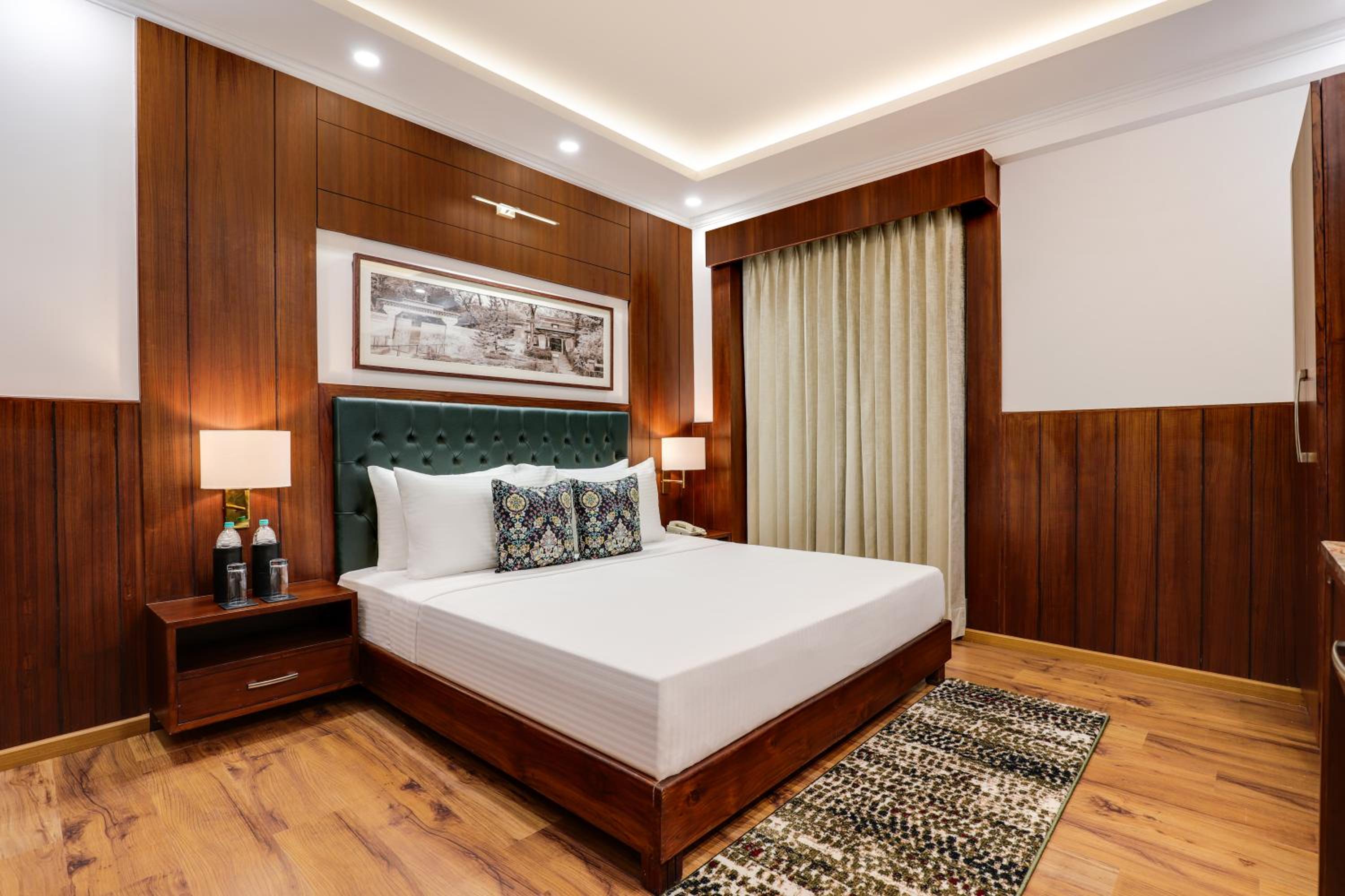 Standard King Room (30% Off on Laundry service for upto 8 clothing item,Complimentary Welcome Drink on arrival and 15% off on 1 session of 60 mins Massage)