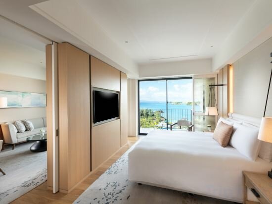 Executive Ocean Front Suite King