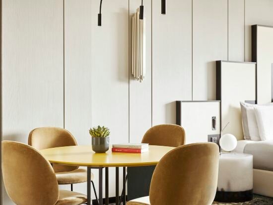 1 King Bed Studio Suite