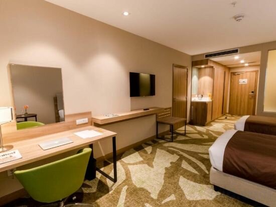 2 Double Beds Standard Room With View