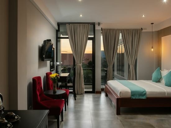 Deluxe Double/Twin Room With Pool View