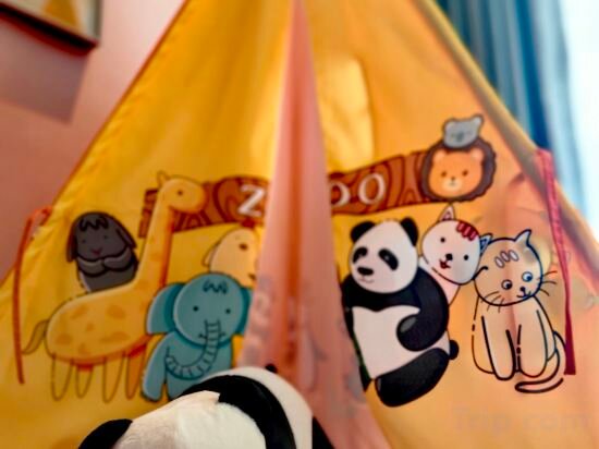 Parent-child Themed Triple Room