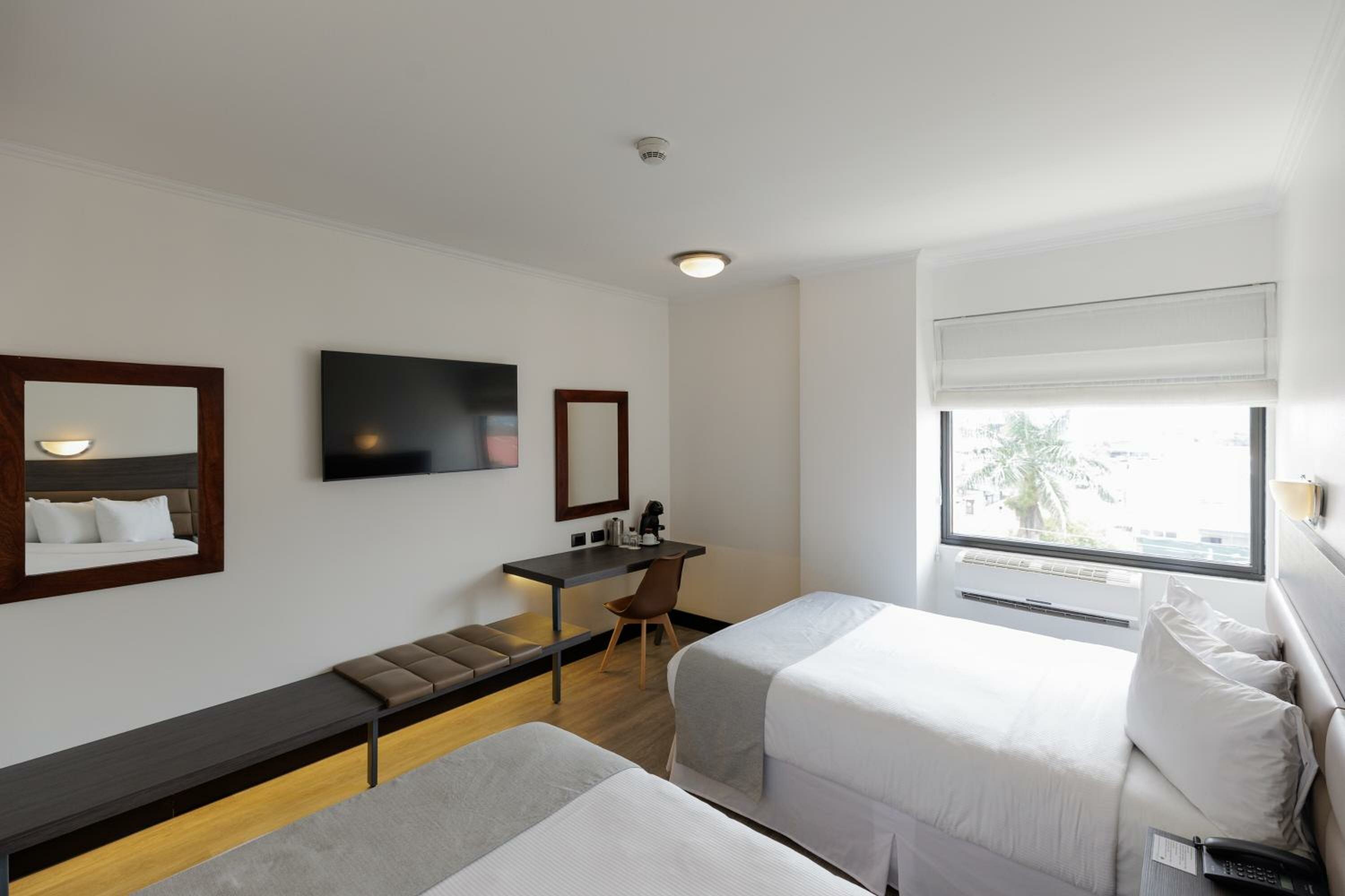 Executives & Travelers 2 Full Beds