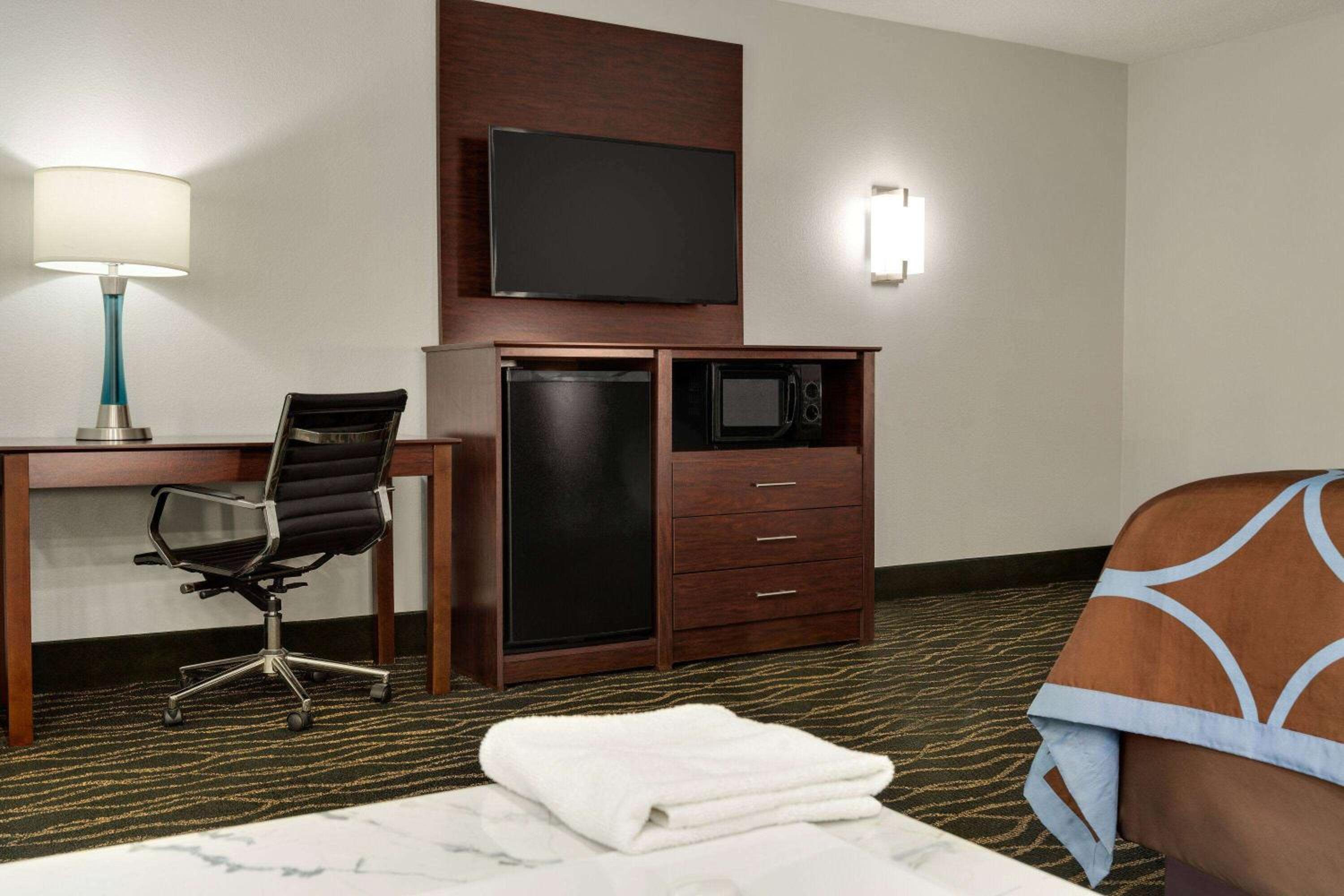 King Room - Non-Smoking