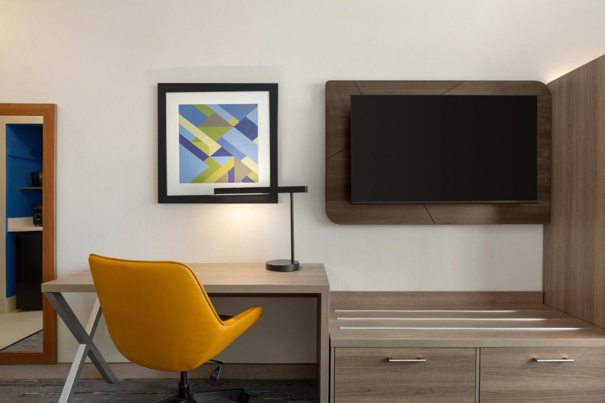 Queen Room - Disability Access