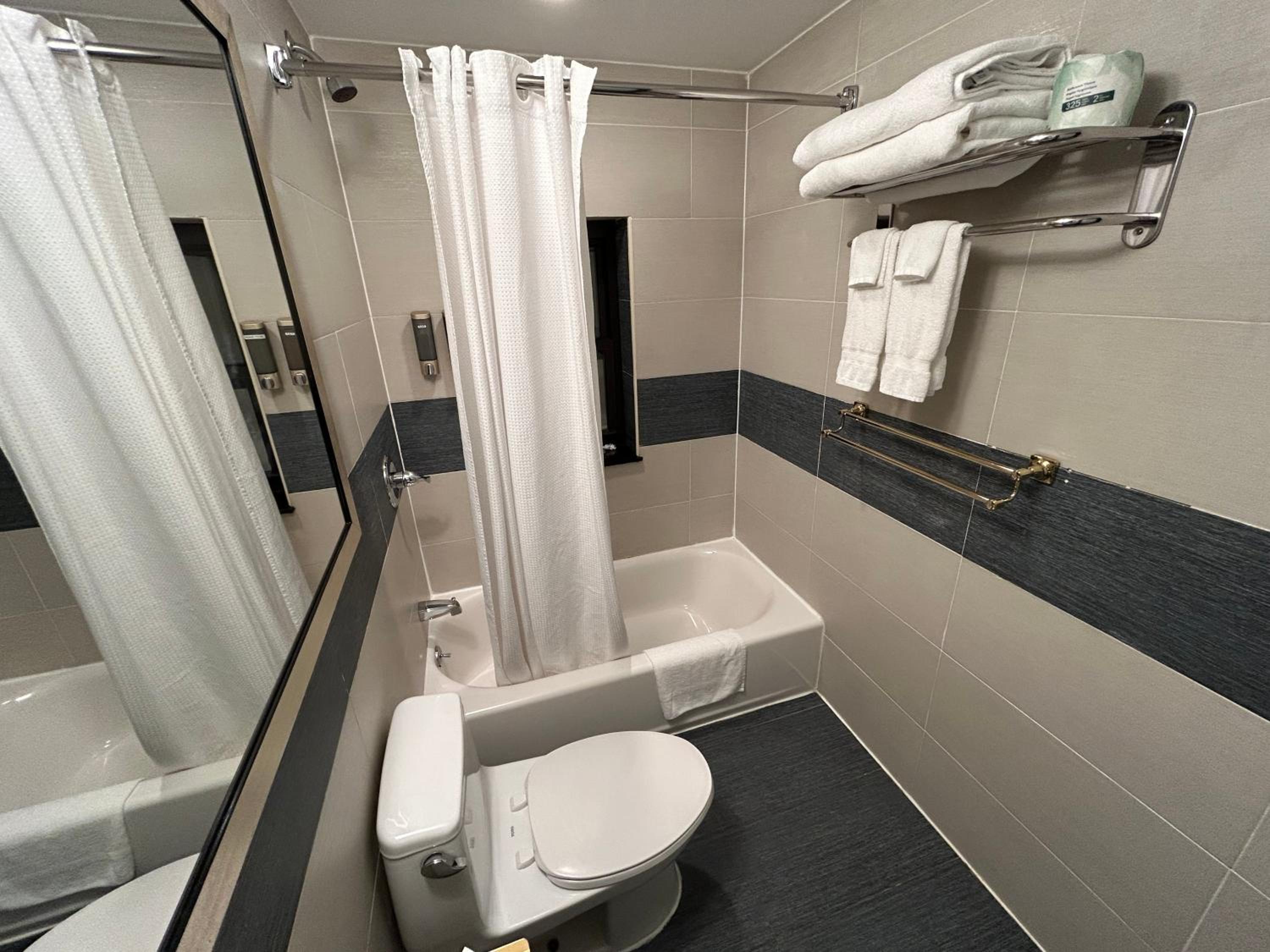 Standard Interior Queen Bed Room (No Exterior Access)