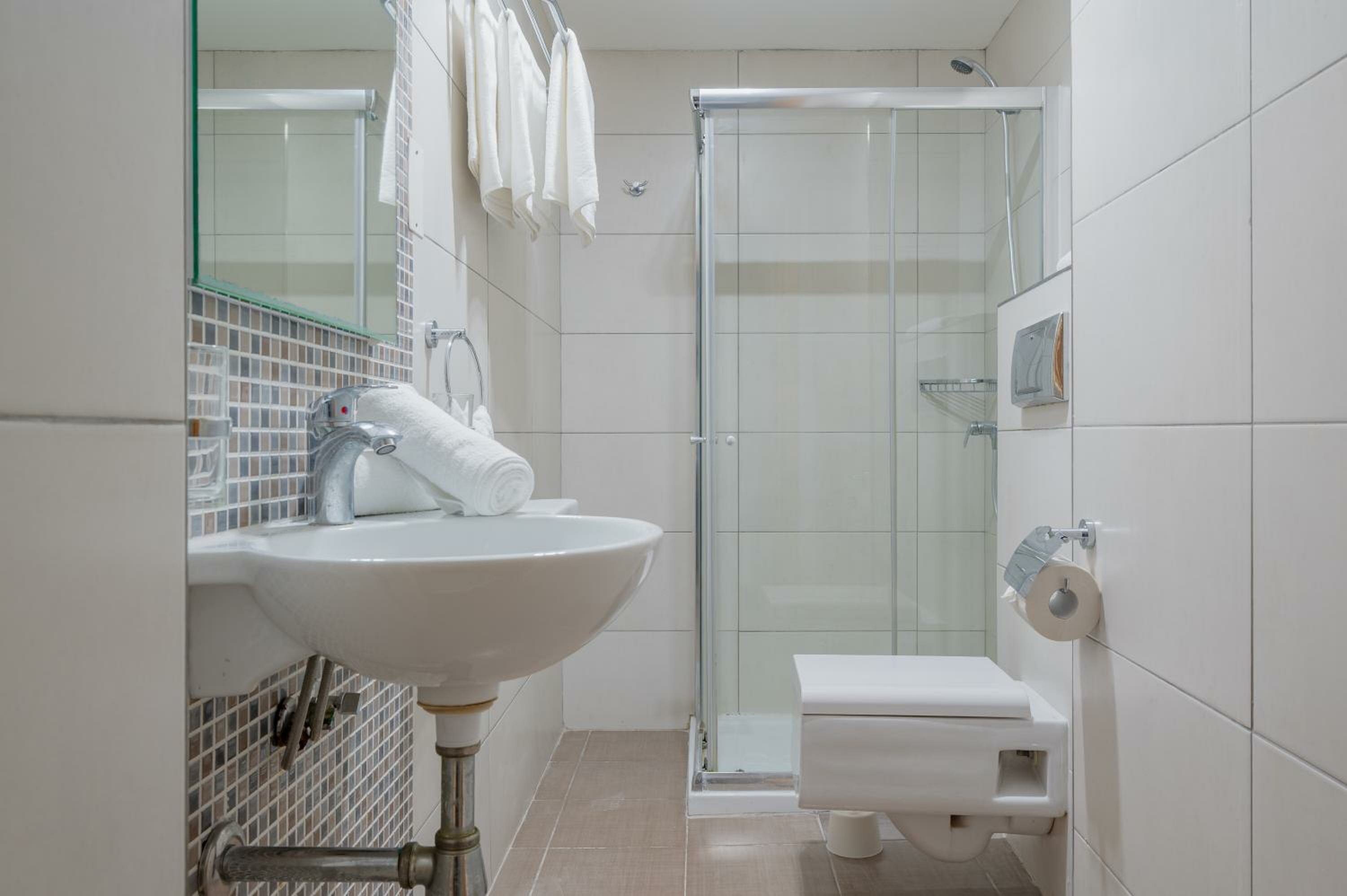 Standard Triple Room with Sea View