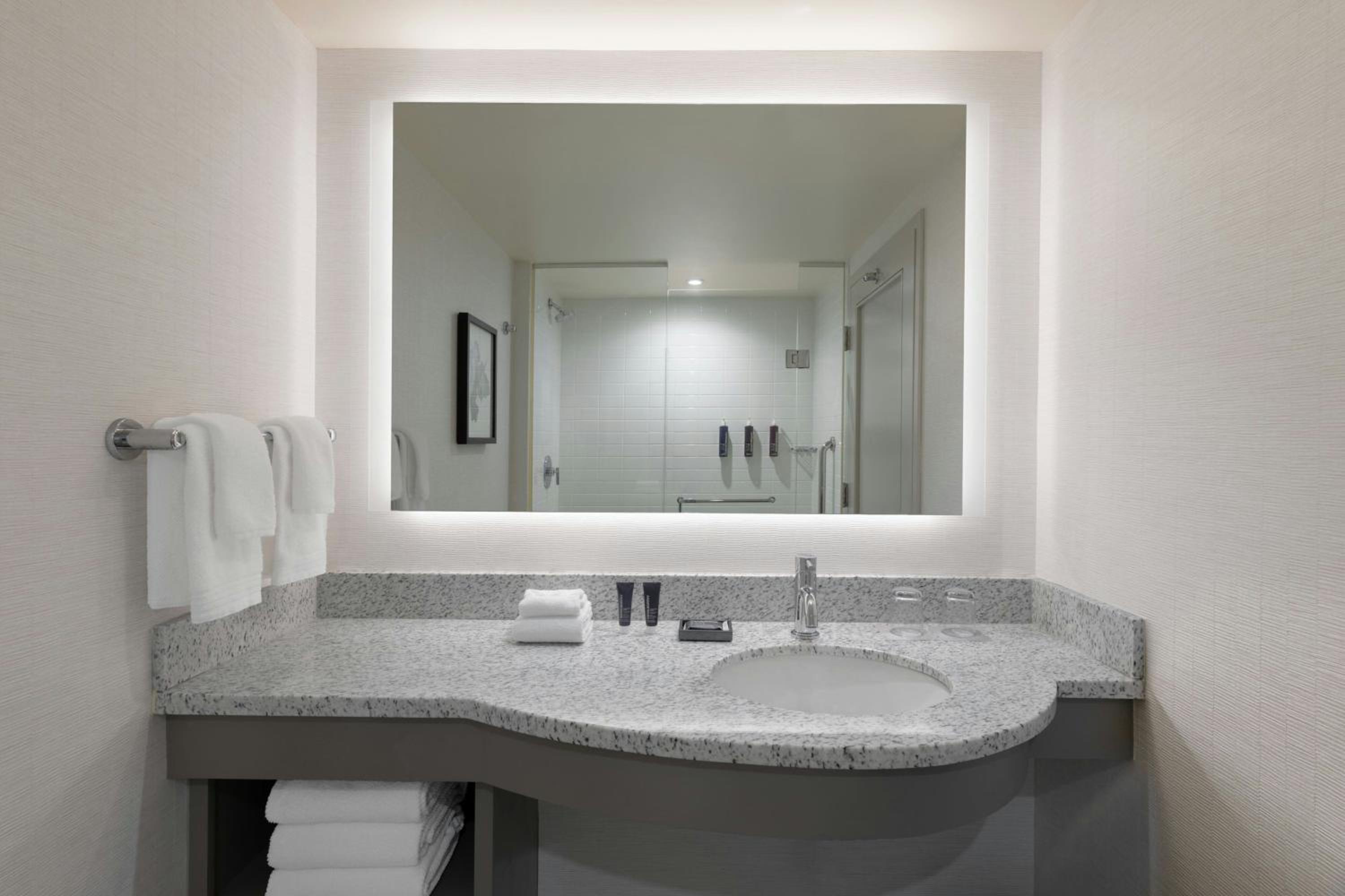 Double Room with Two Double Beds - Hearing Accessible 