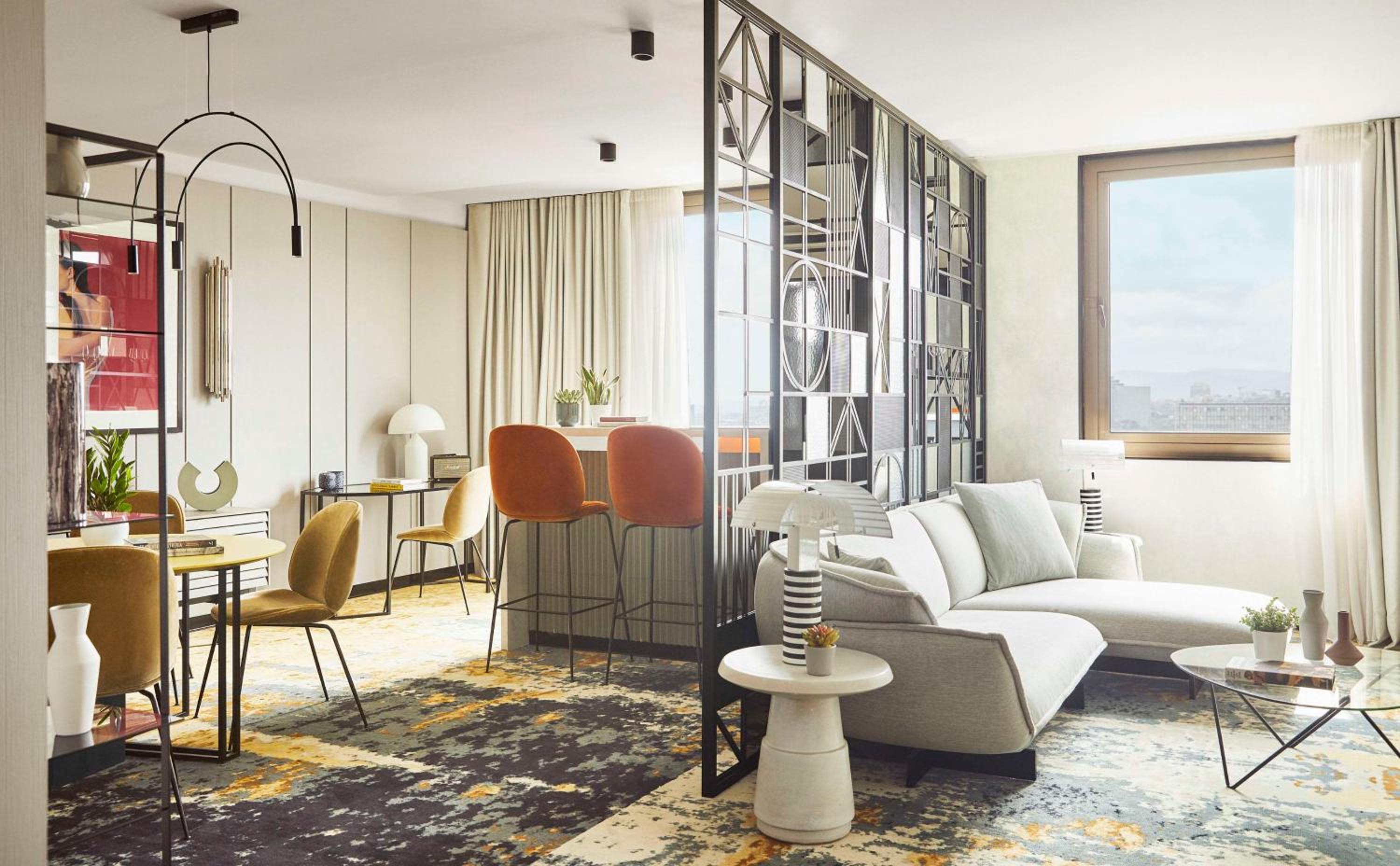 One-Bedroom Iconic Suite