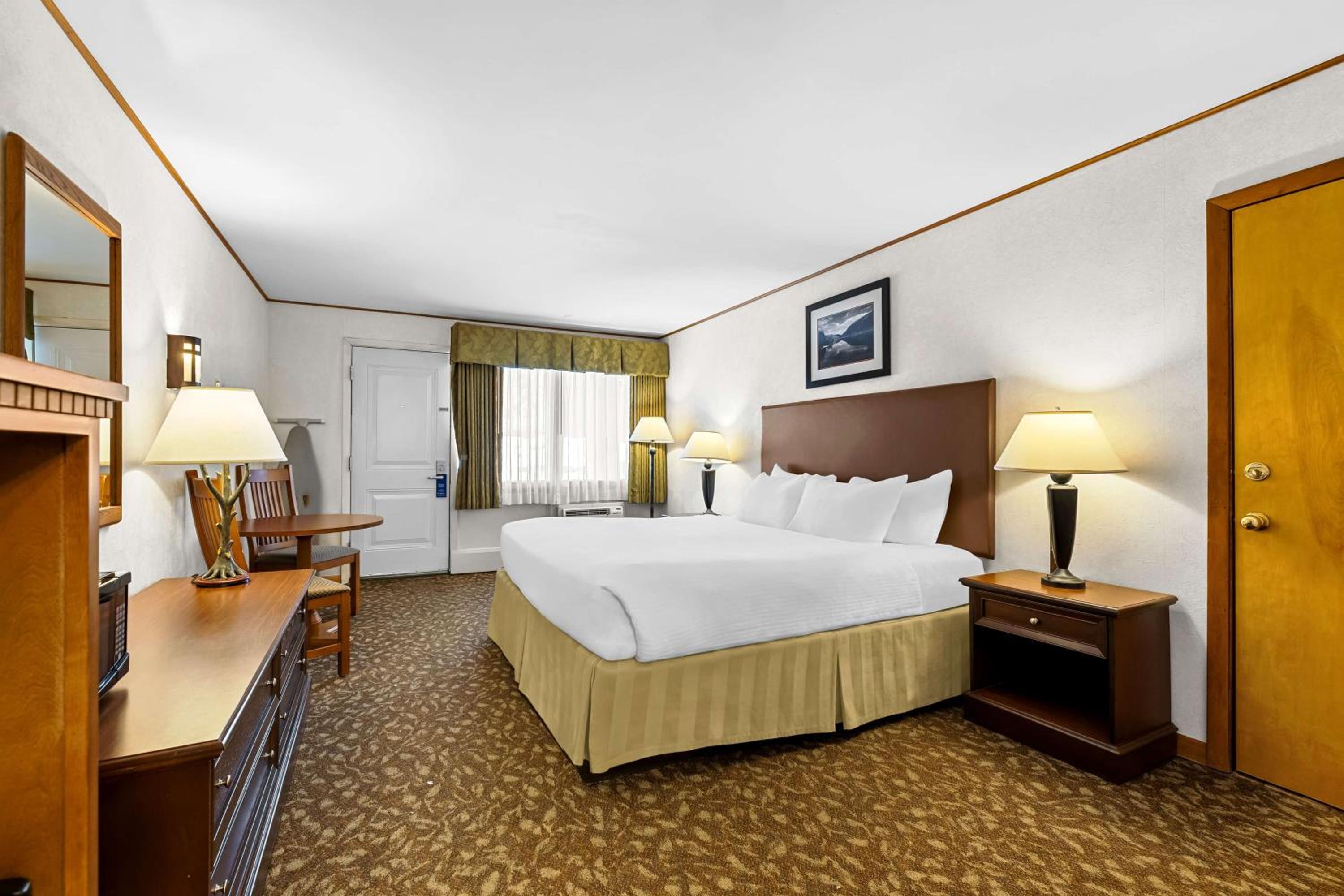 King Room - First Floor/Exterior Room/Non-Smoking